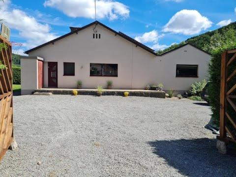 Yvoir, La Porte Des Ardennes Luaran gambar