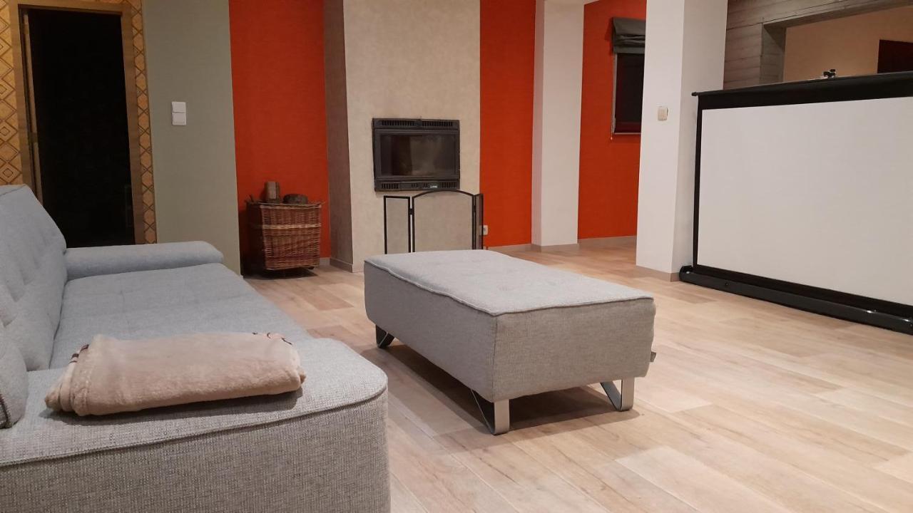 Yvoir, La Porte Des Ardennes Luaran gambar